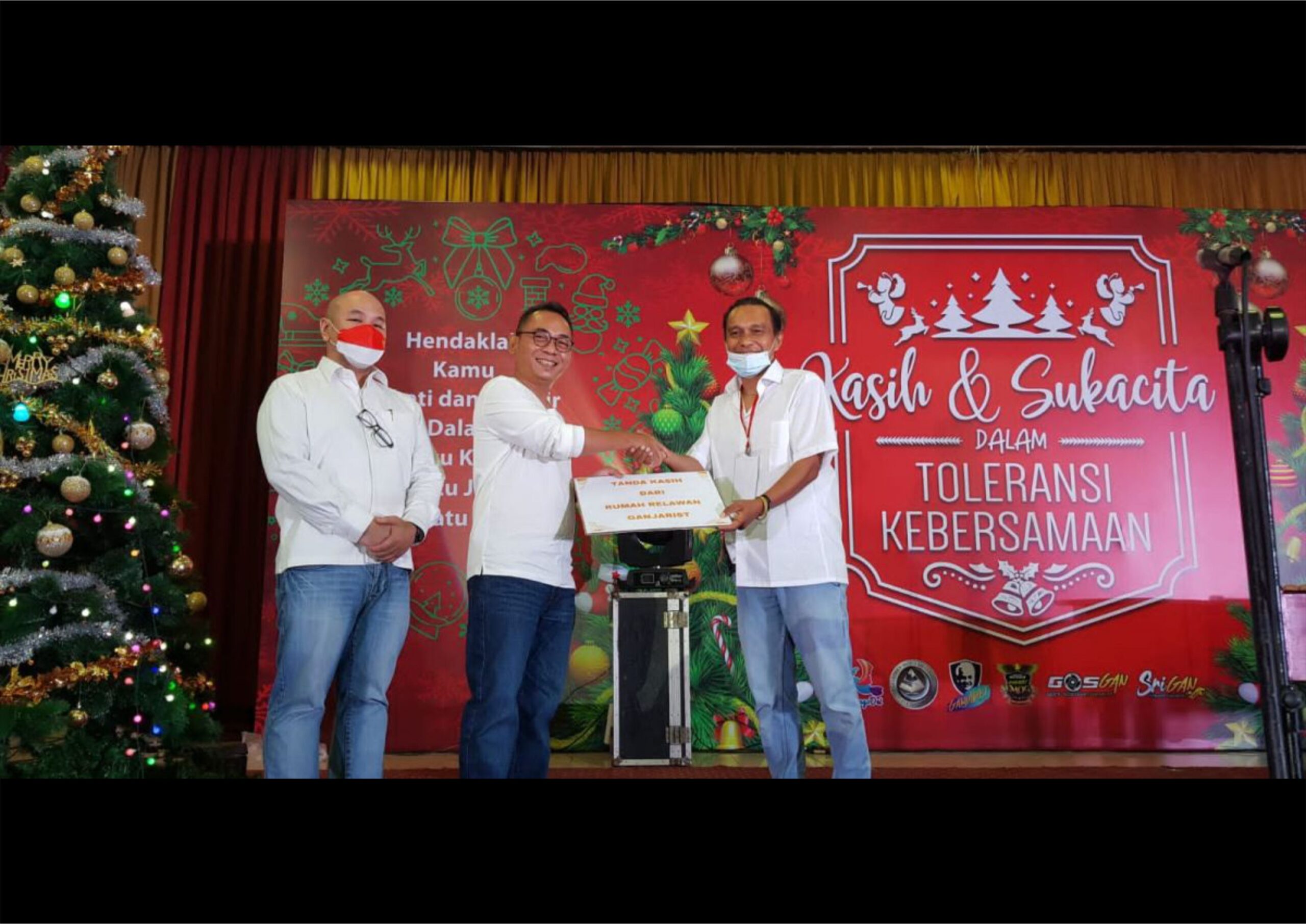 Jasa Photobooth dan Backdrop Natal Tahun Baru