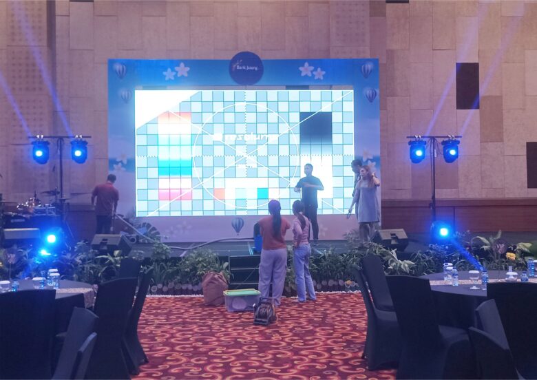 Dekorasi Frame LED Screen Bank Jateng
