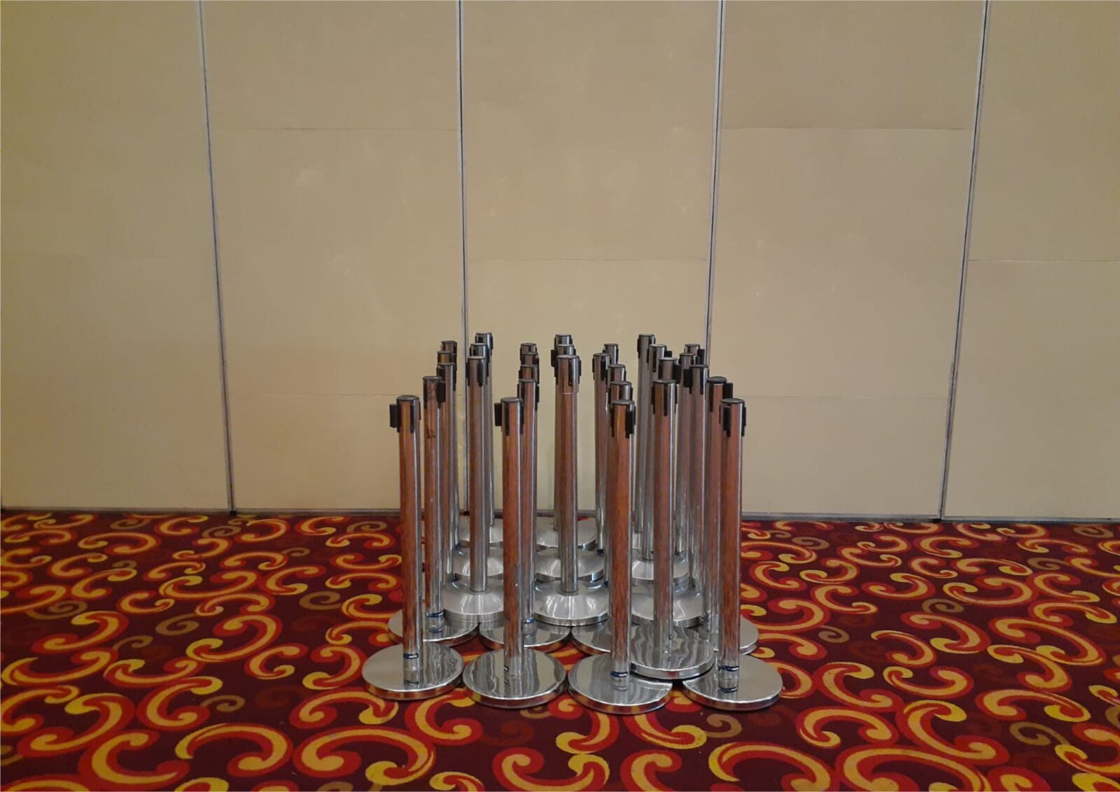 Sewa Tiang Besi Pembatas