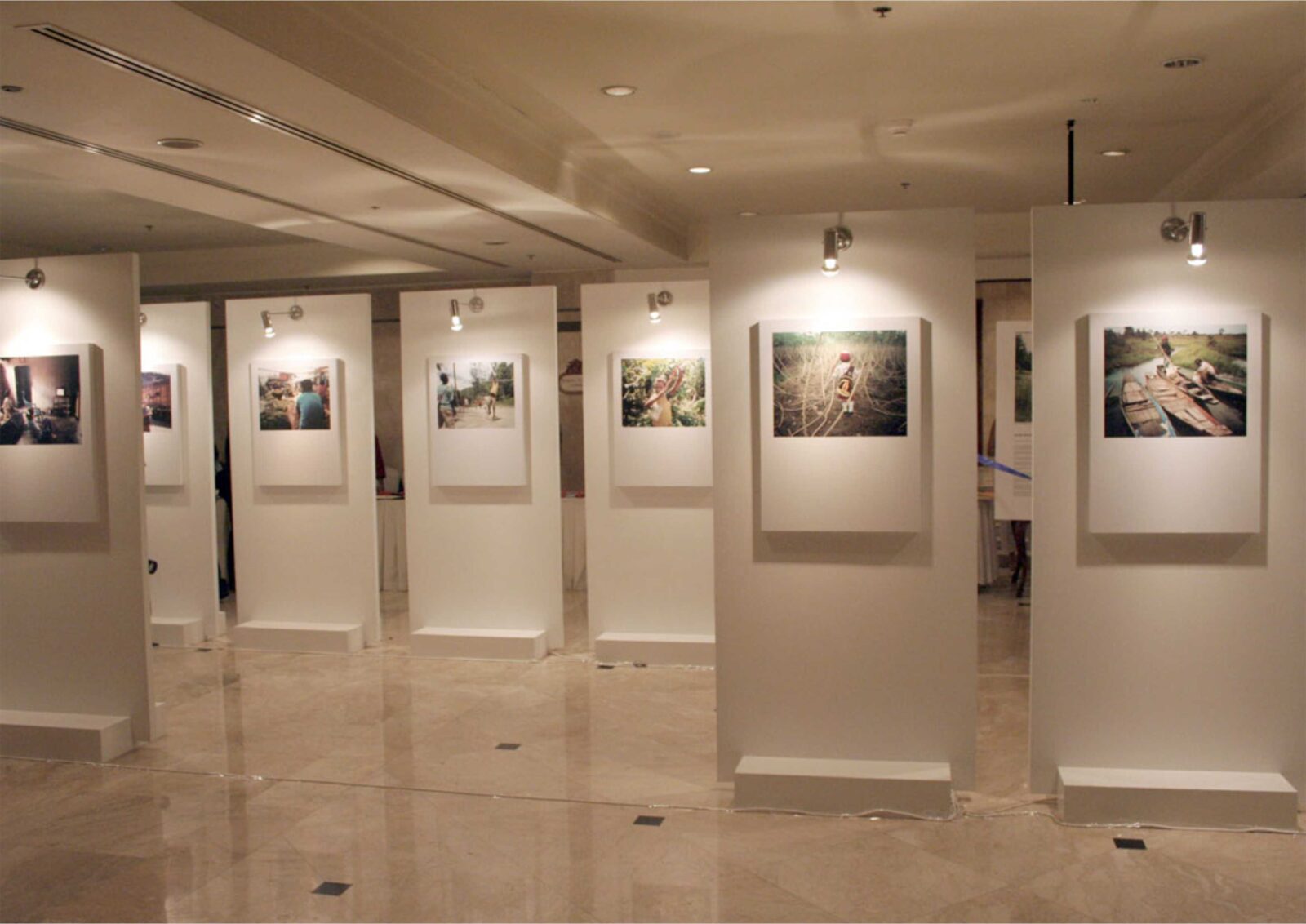 Display Pameran Foto