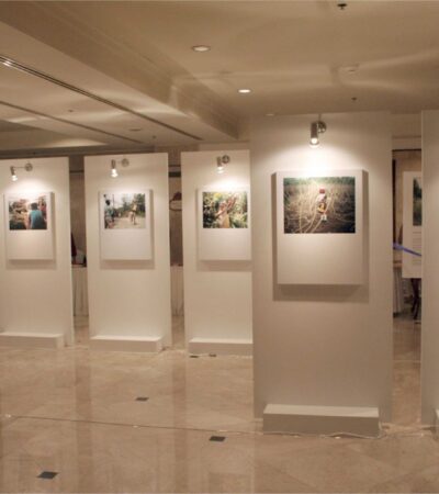 Display Pameran Foto