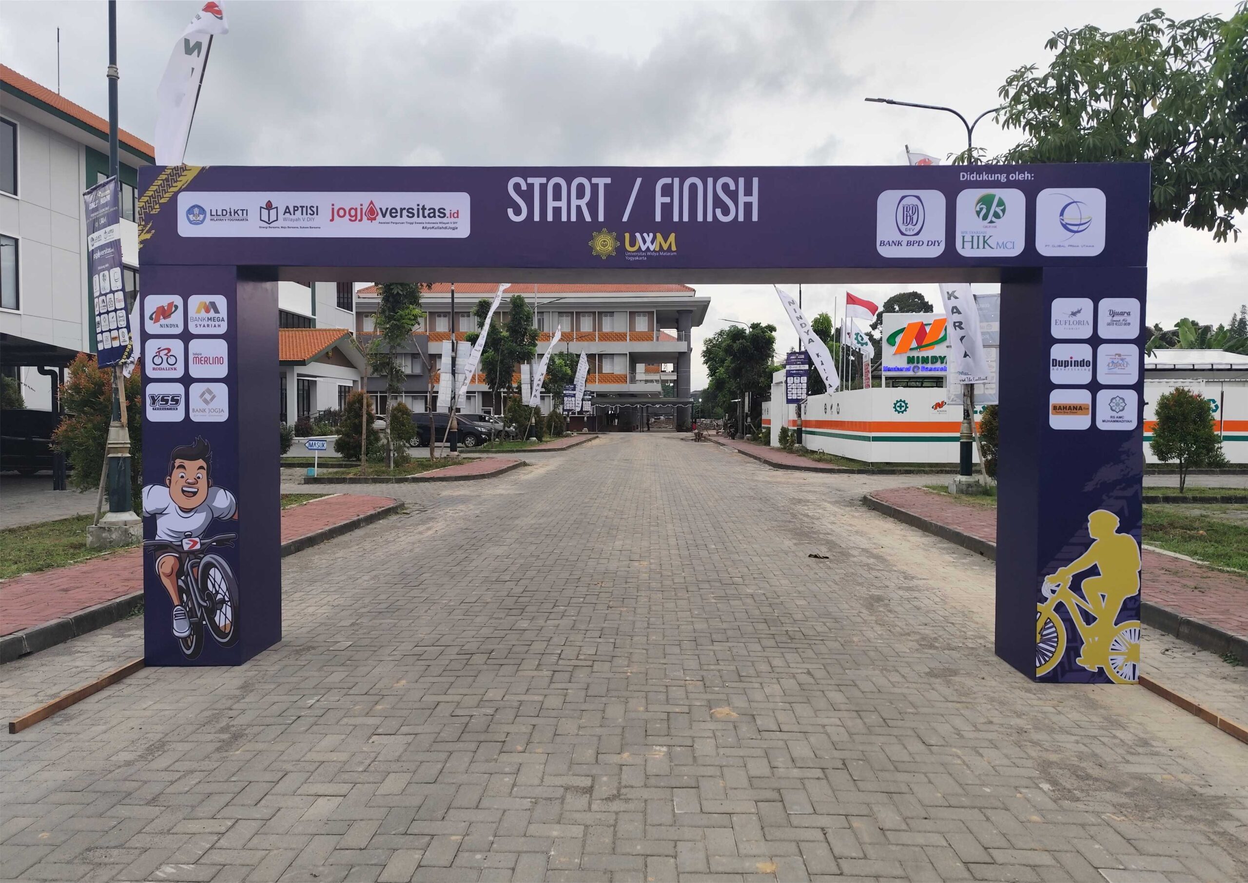 Jasa Backdrop Jogja by Devilo Arts 83 Jasa Gate Start Finish Event UWM 09