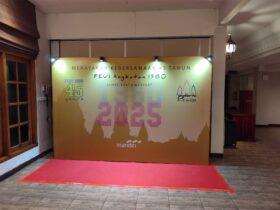 Jasa Photobooth Event Reuni 1980