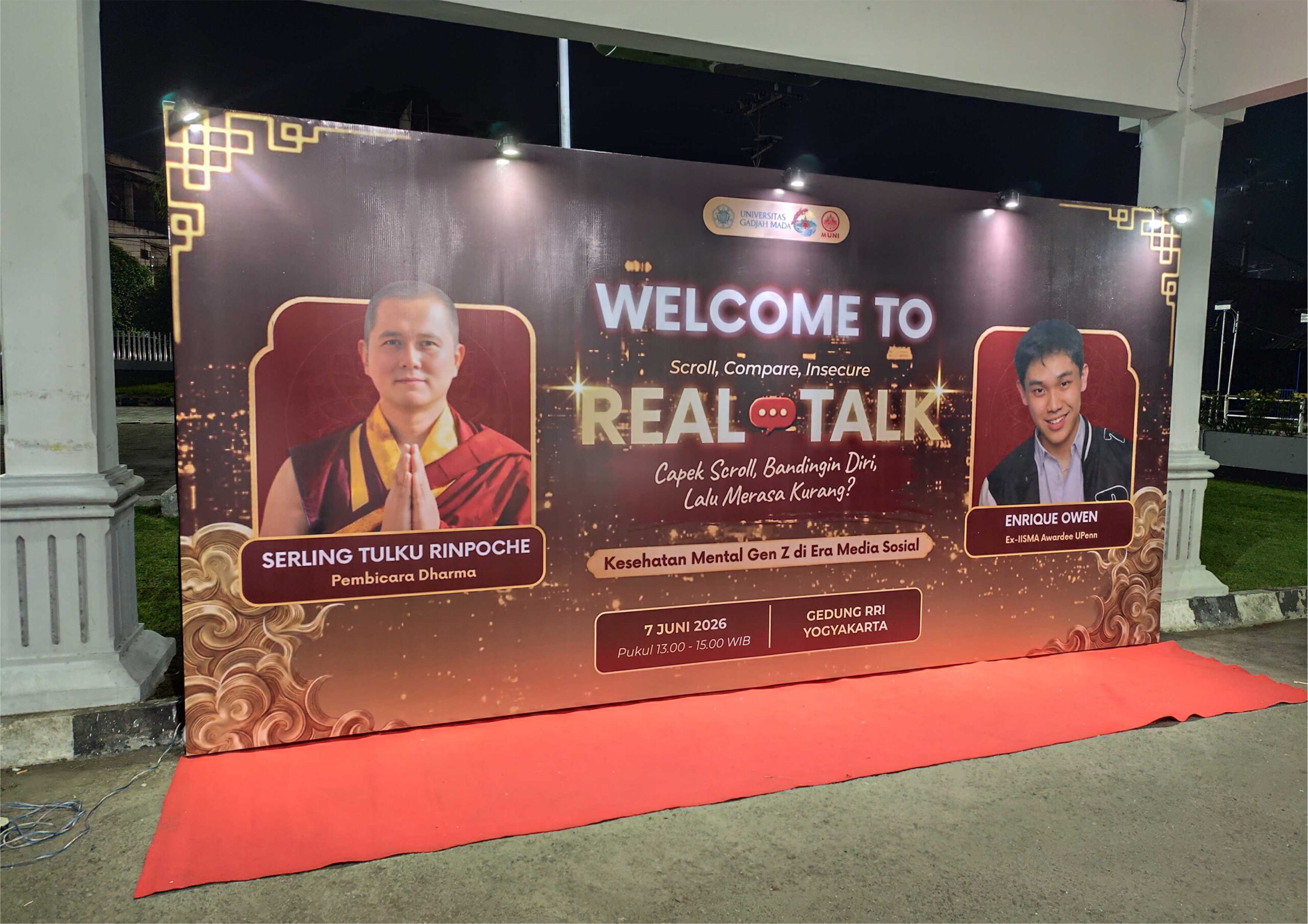 Backdrop Event Real Talk UGM