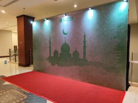 Backdrop Photobooth Event Sahid Tour - Umroh dan Haji