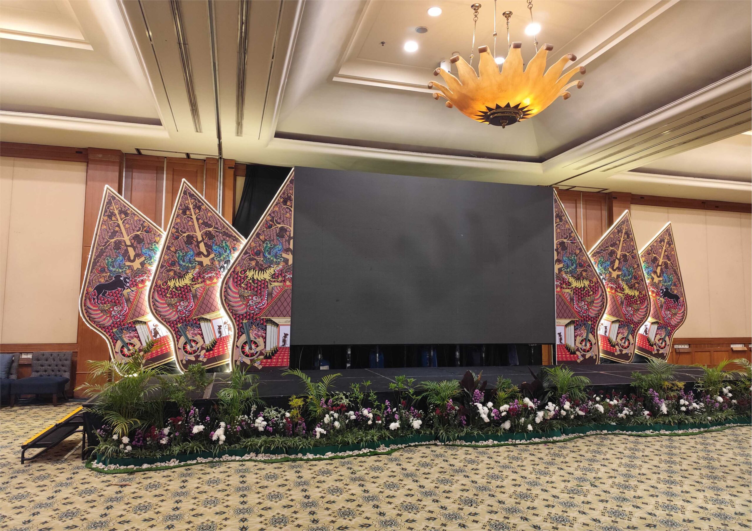 Sewa Videoteon dan Dekorasi Frame Wayang Videotron
